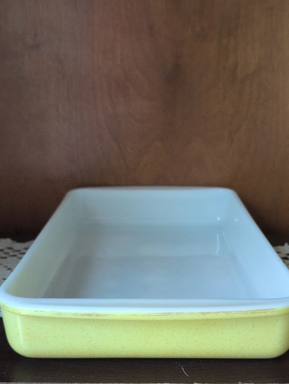 Vintage Pyrex 2 Quart Casserole Dish Yellow #232